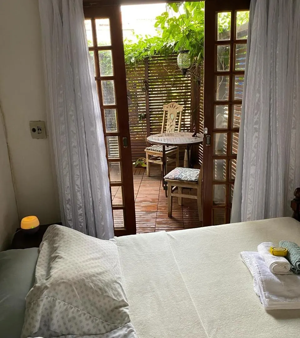 Canto House Buzios Bed & Breakfast